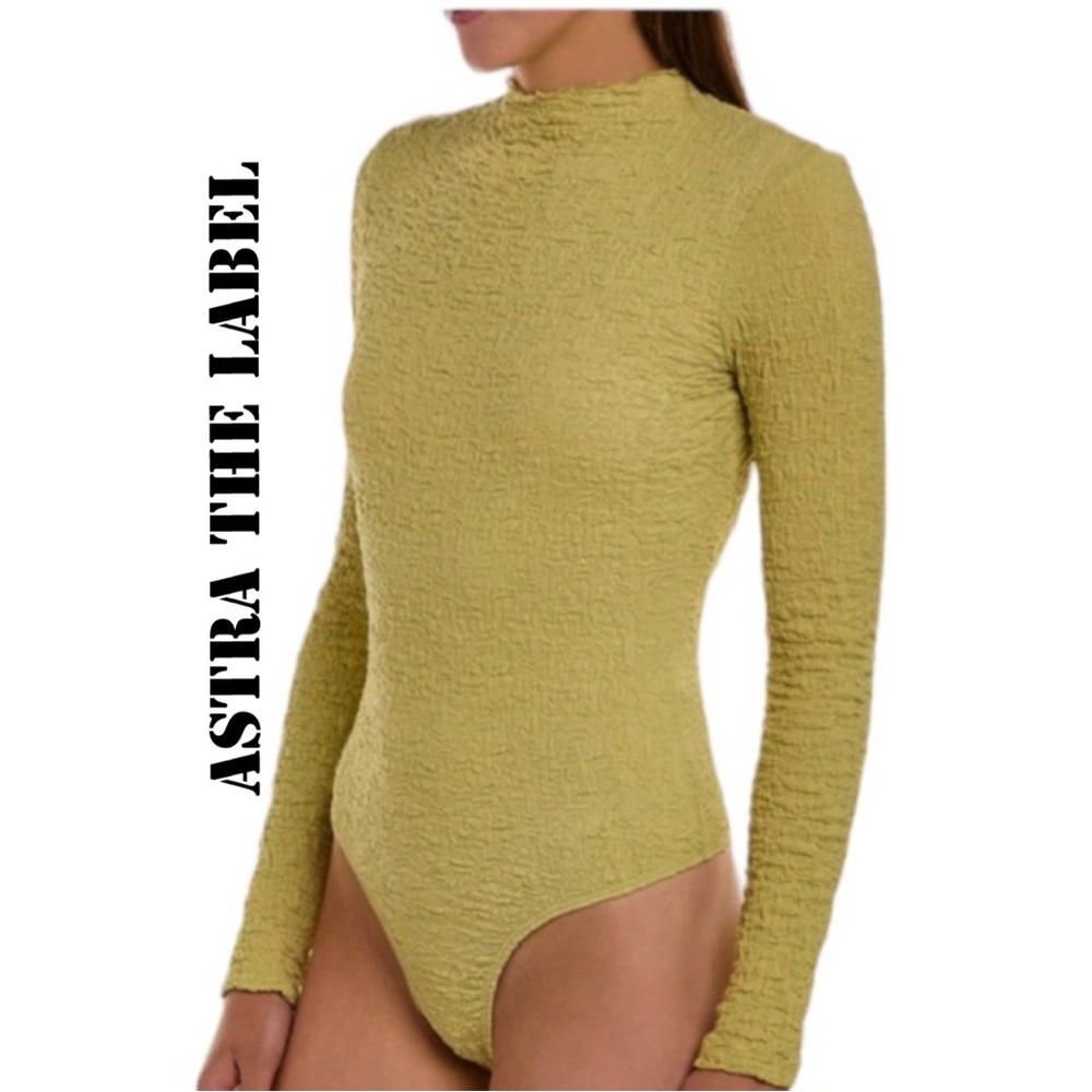 ASTRA THE LABEL TEXTURED LONG SLEEVE BODY SUIT LARGE CHARTREUSE